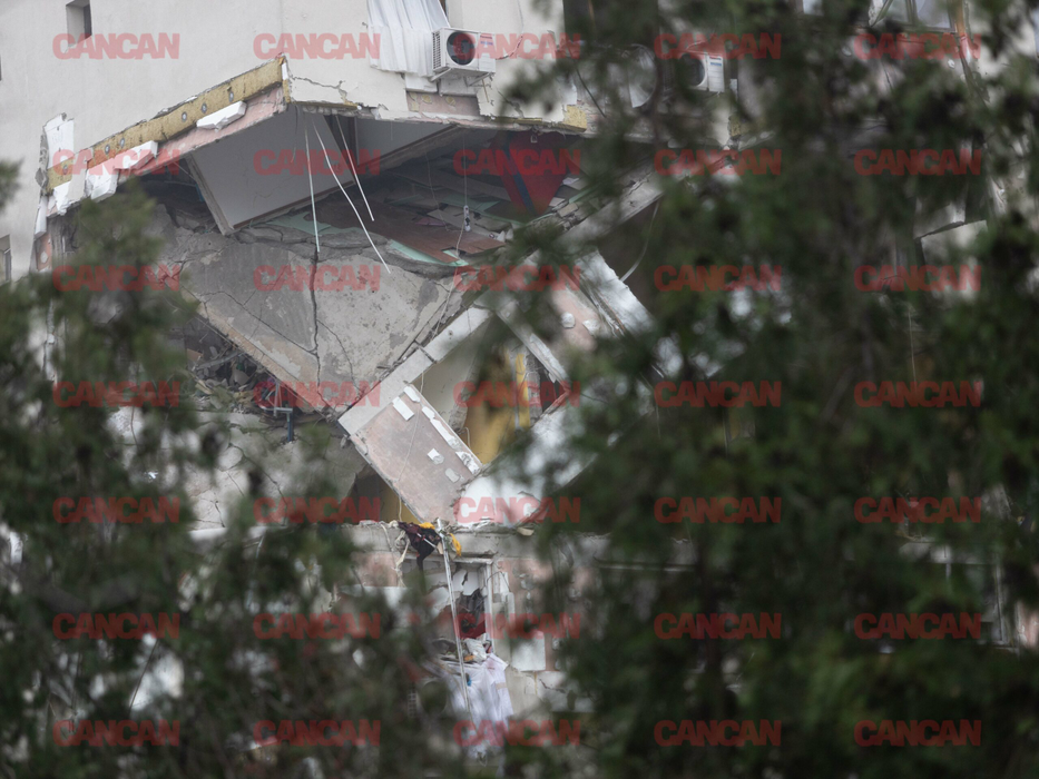 Blocul groazei din Rahova a ajuns o bombă cu ceas! Ce a apărut într-unul dintre apartamentele care a explodat