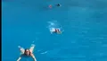 VIDEO În Grecia, două turiste au trăit momente de groază când și-au dat seama că erau urmărite de un mistreț, în mare