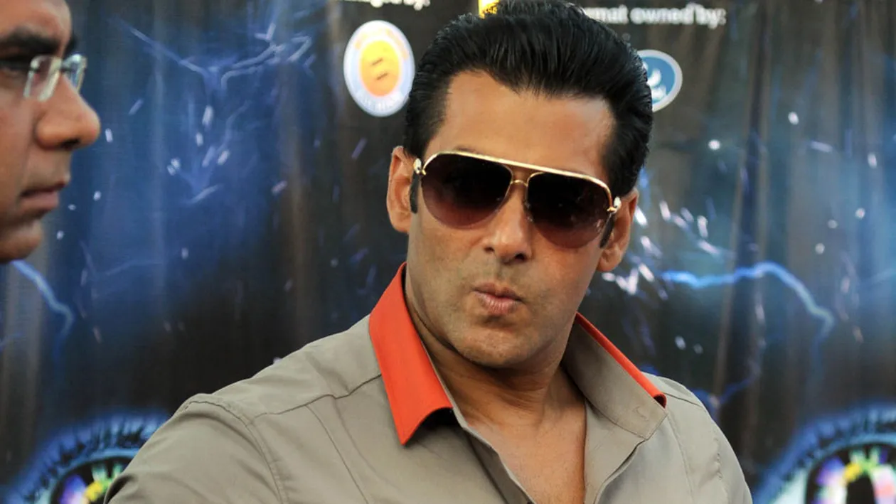 Adevaratul motiv pentru care Iulia Vantur e atrasa de India. Salman Khan va castiga 16 milioane de euro dintr-un singur show TV!
