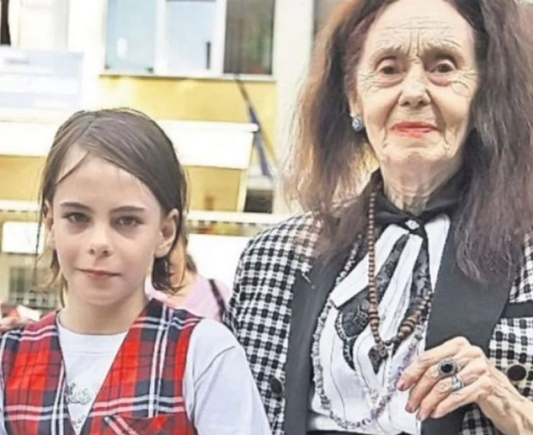 Adriana Iliescu, zi plină de emoții! Fiica sa, Eliza, împlinește azi 15 ani: “Este bursieră, a terminat anul trecut cu 9,45”