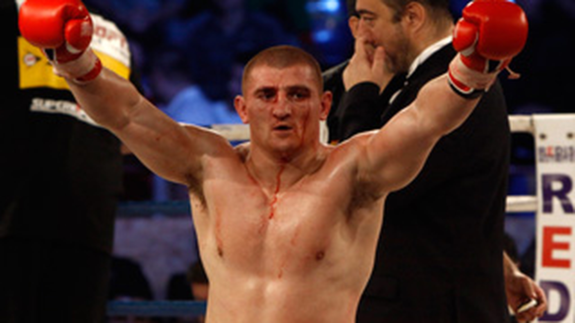 Catalin Morosanu si-a luat rolul de consilier in serios. A obtinut 10.000 de lei pentru campionul olimpic Alin Moldoveanu