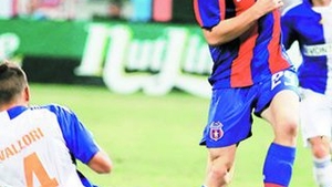 "Semnezi sau mergi la echipa a doua"