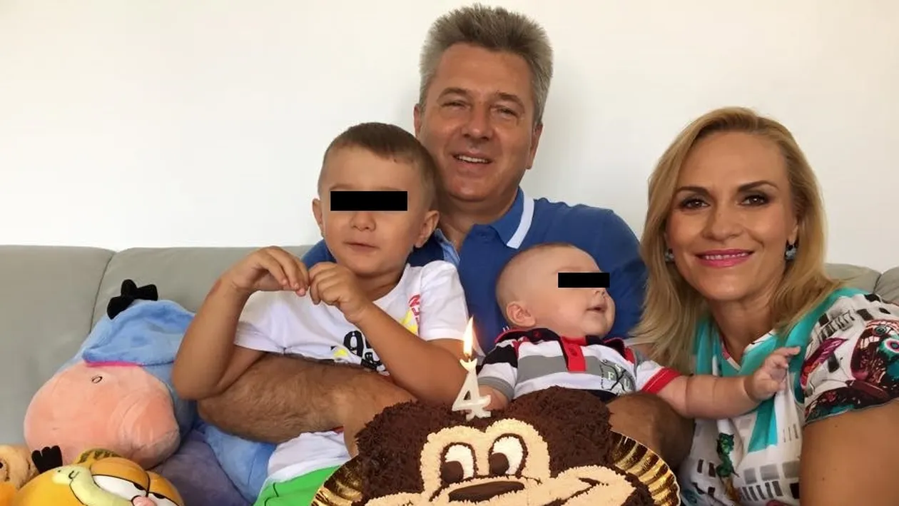 Ce mari s-au făcut băieţii Gabrielei Firea şi ai lui Florin Pandele: ”Un zambet şi un gând bun de la mărţisoarele mele”