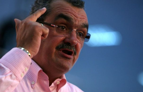 Celebrul fost șef din PSD, Miron Mitrea, a albit complet