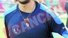 Carlos, urmarit de recuperatorii din Romania