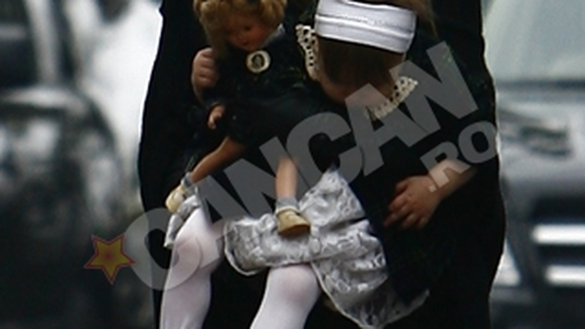 Fiica Iuliei Albu o concureaza la tinute pe Suri Cruise! Are gentuta de plaja de 700 de lei