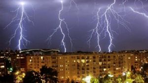 Alertă ANM cu efect imediat. Ce județe sunt vizate de fenomene meteo extreme, până duminică dimineață