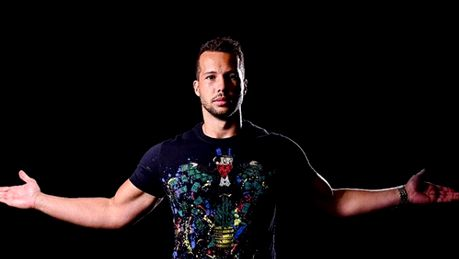 Tristan Tate, alias "Prințișorul videochaturilor" se războiește cu Poliția Română