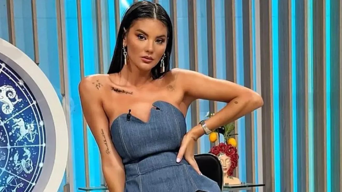 Apariție neașteptată la volan! Unde s-a dus Ramona Olaru îmbrăcată în costum de baie