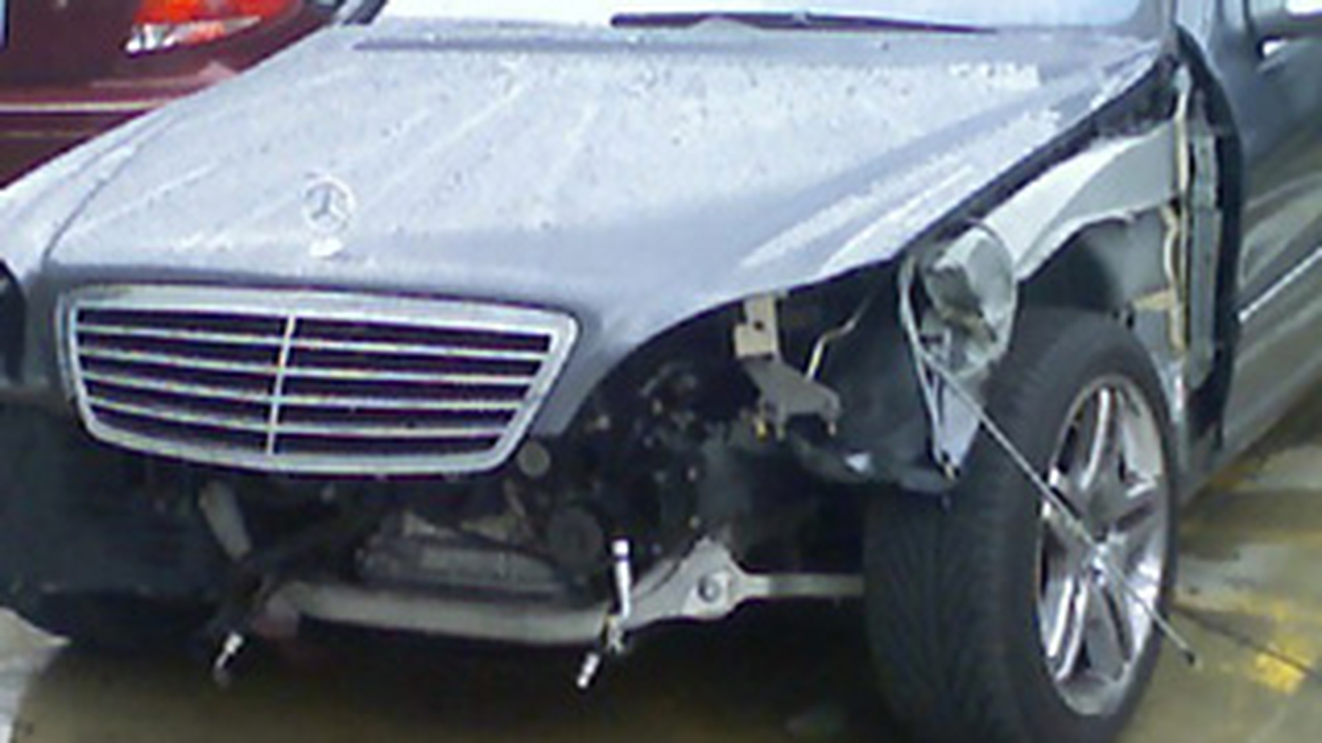 Ai masina scumpa? Soferii de Mercedes au sanse mai mari decat cei de Dacia sa fie implicati in accidente!