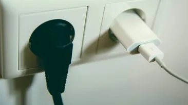 Electrocasnicul care trebuie scos din priză, înainte să te culci. Greșeala pe care o fac mulți români