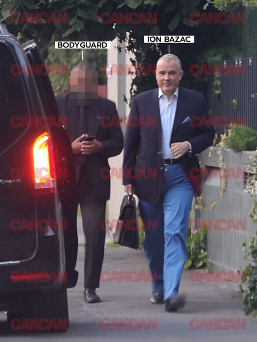 În spatele lui Ion Bazac apare și bodyguardul