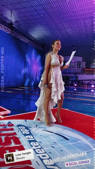 Anna Lesko, fără lenjerie intimă la filmările show-ului „Splash” de la Antena 1! Cântăreața a încins atmosfera