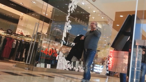 Shoppingul nu e pasiunea lui! Serghei Mizil a facut ca trenul in gara cand a fost dus in mall!