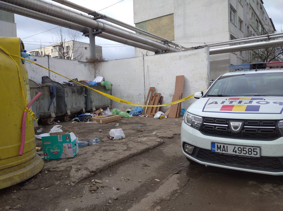 Poliția a izolat zona crimei
