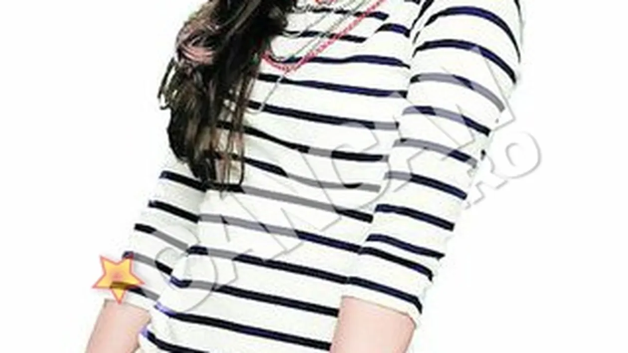 Ramona Farcas, iubita CFR-istului Hora, de nerecunoscut fara machiaj. Cu fard papusa, fara fard, matusa!