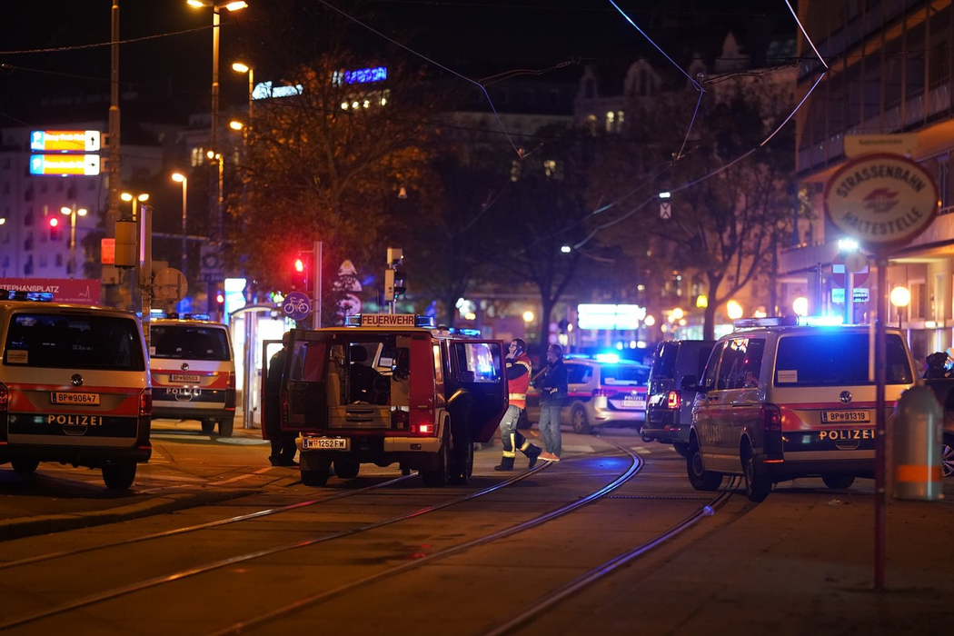Atacul terorist de la Viena, în formă de cruce! Unde au lovit teroriștii. Ipoteză halucinantă