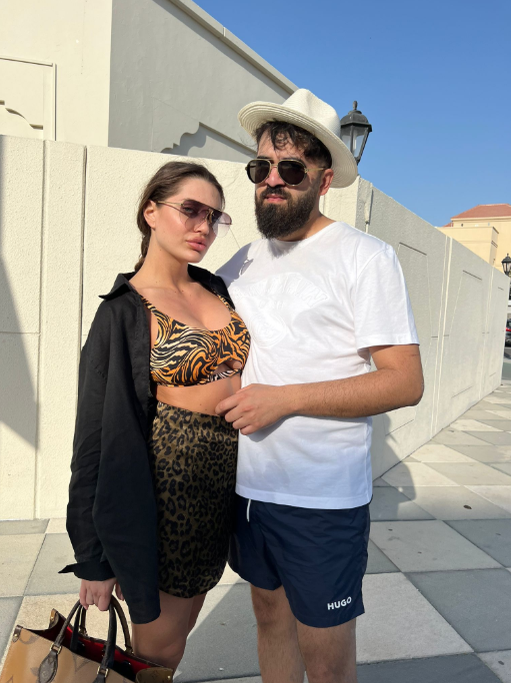 Cine este influencerița care a furat o brățară de peste 36.000 de euro. Vacanța din Cannes a „Angelinei Jolie de România” s-a sfârșit la tribunal!