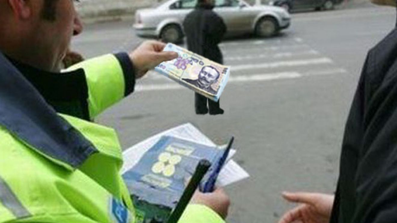 Un tânăr de 20 de ani a încercat să mituiască un polițist cu 900 lei, după ce a condus fără permis