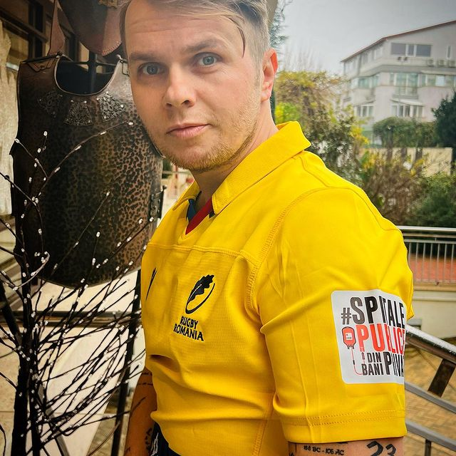 Codin Maticiuc: "Într-o zi de filmare, toată lumea poate să greșească atât de rău, inclusiv băiatul ăla care salvează cardurile!" / (Foto: Instagram)