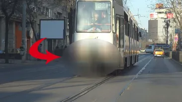 INCREDIBIL! S-a intamplat chiar in centrul Bucurestiului! Soferii au facut ochii mari cand au vazut ASTA in trafic: VIDEO