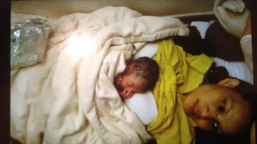 Ce poveste! O stewardesa romanca a mosit o indianca fugara care a nascut langa carlinga unui avion!