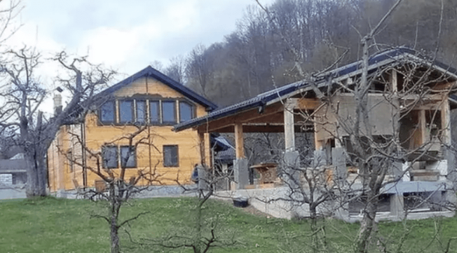 Cum arată casa de la țară a lui Cheloo? Concurentul Asia Express are o curte de 6.000 mp