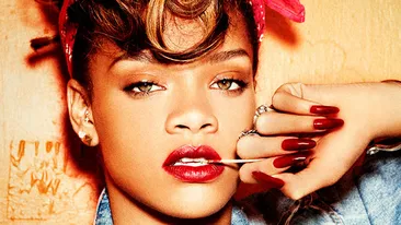 Imaginea asta te va soca!! Rihanna a luat-o pe urmele lui Lady Gaga! A inceput sa se ingrase, iar suncile ii dau peste pantaloni