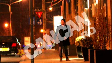 A aterizat aseara pe Otopeni! Faimosul actor Mickey Rourke s-a dus de la aeroport, in club! Dupa 5 minute, a plecat! Vezi de ce!