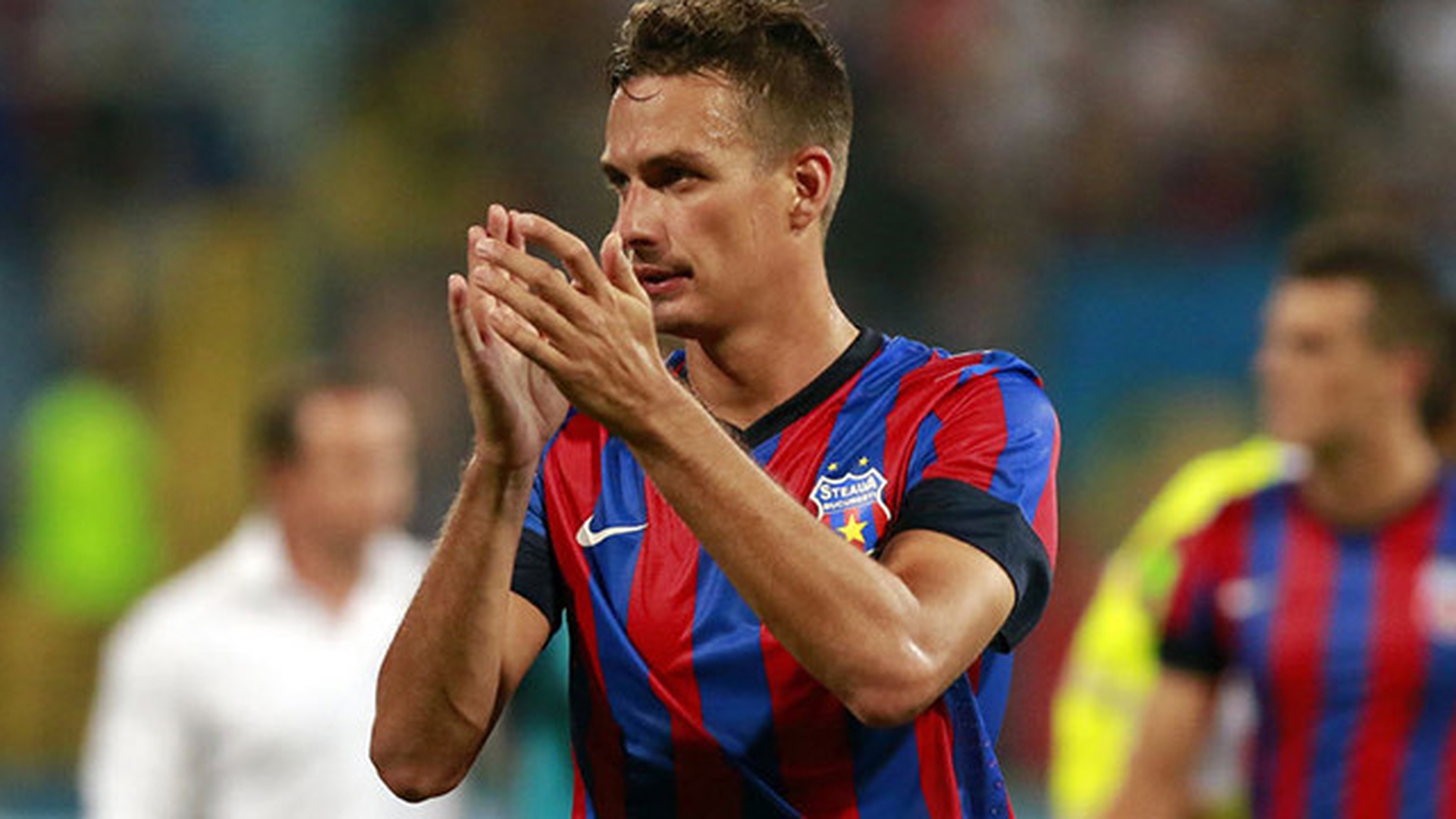 Fostul capitan al Stelei a facut pasul cel mare! Lukasz Szukala i-a dat iubitei sale inelul de logodna