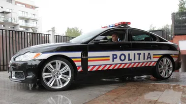 Vitezomanii nu mai au nicio sansa! Politia Romana si-a innoit flota cu un Jaguar XFR de 510 cai, care prinde suta in 4,9 secunde!