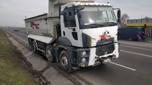 Tragedie la Mărășești! Un bărbat a murit după ce roata unui camion i-a sărit în cap