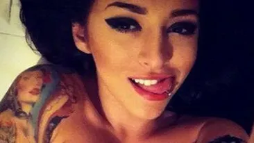 Asta chiar e BUNA! Ruby, cu sanii goi pe Facebook! Esti pregatit sa o vezi?