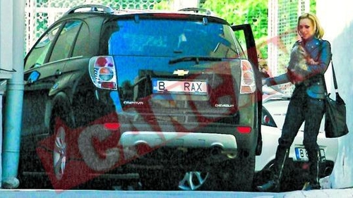Asta micu' a facut-o in geanta ei!