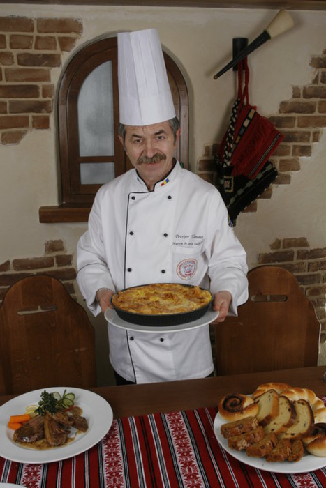 Îl mai ţineţi minte pe Petrişor Tănase, bucătarul lui Teo? Cum arată acum