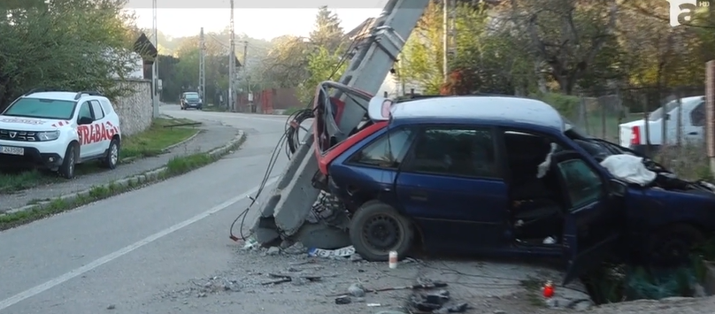 El este Ionuț, fotbalistul care a murit în accidentul din Câmpulung. O fetiță de trei ani a rămas orfană de tată