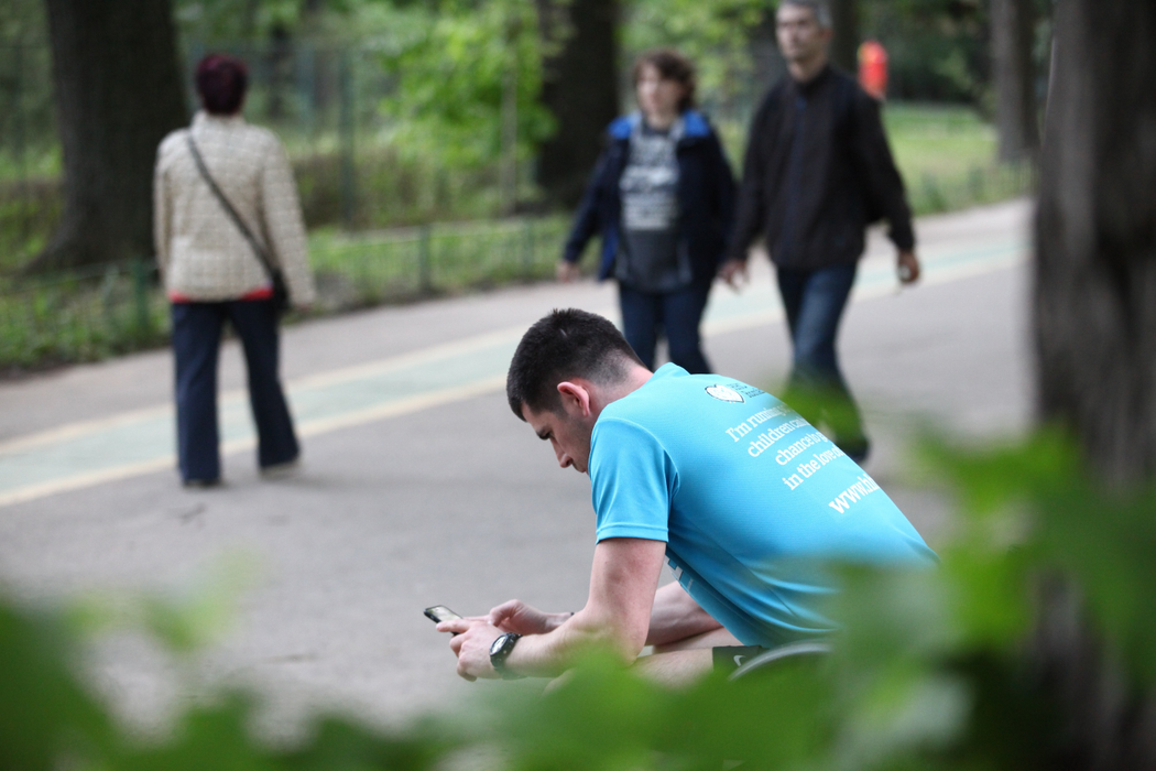A alergat 2 ore în parc! Pentru ce se pregăteşte DRAGOŞ BUCURENCI!
