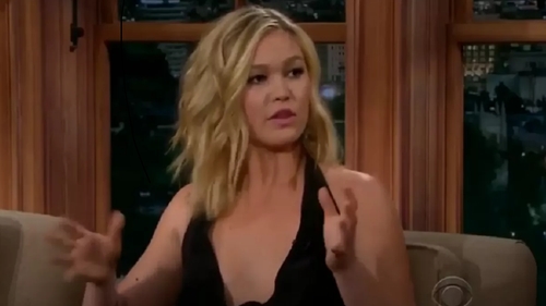 Julia Stiles a născut a doua oară la 40 de ani. Actrița de la Hollywood a publicat prima fotografie cu bebelușul