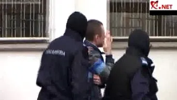 Peste 100 de perchezitii si zeci de persoane arestate, in cadrul unei anchete privind fraudele informatice