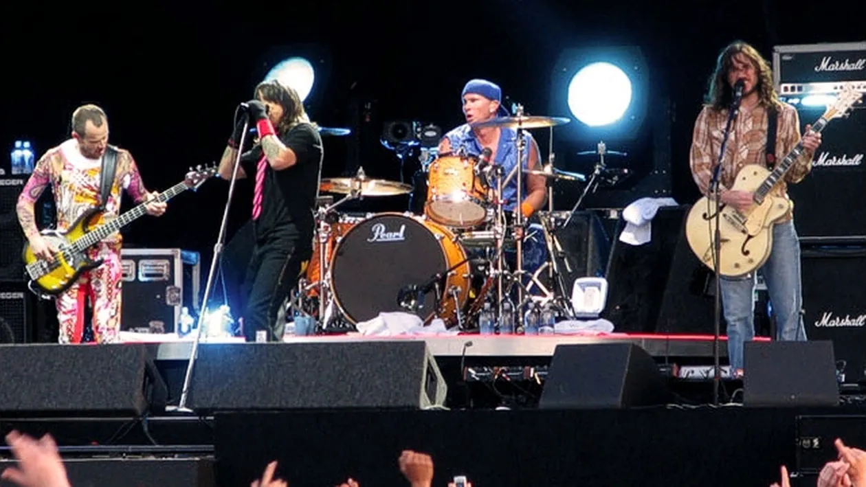 Doliu în lumea muzicală. Jack Sherman, primul chitarist al trupei Red Hot Chili Peppers, a murit