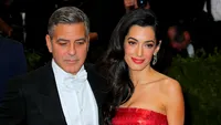 Primul cadou primit de gemenii lui George Clooney! Ce le-a dăruit bunica lor la doar câteva ore de la naştere!