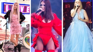 Câți bani cer artiștii ca să cânte la Balul Bobocilor! Andreea Bălan, plătită cu o sumă uriașă pentru 45 de minute de show, iar Ester Peony este la polul opus