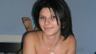 Imagini incredibile cu stripteusa din Iasi, inainte de a se spanzura in bucatarie! Iubitul a lasat-o inainte s-o ia de sotie!