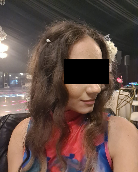 Fiica Larisei și a lui Marian Drăgulescu a primit buchetul și agrafa miresei/ Sursa foto: Facebook