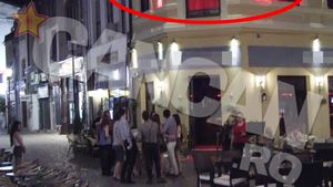 Fascinati de stripteuze, in Centrul Vechi! “Uite, frate, cum se dezbracata alea la geam!”