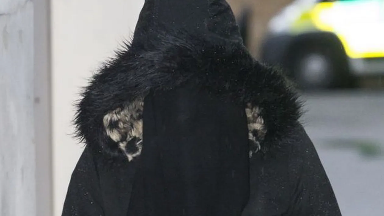 Cum arata femeia care a refuzat sa-si scoata VALUL in instanta! De ce nu a vrut sa fie vazuta de BARBATI!