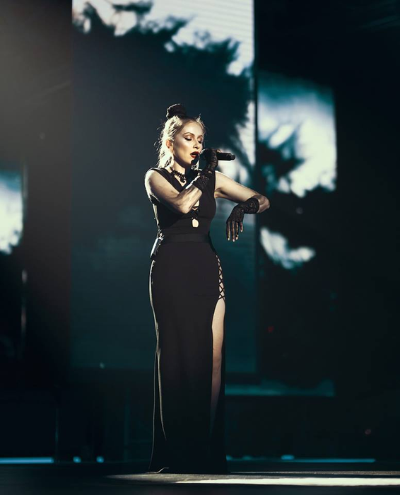 Elena Cârstea dă de pământ cu Easter Peony, câștigătoarea Eurovision România