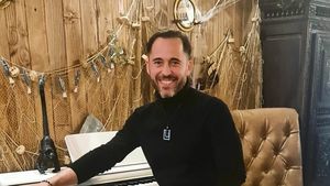 Dinu Maxer, despre întâlnirea cu Maria Ilioiu! Are planuri mari cu ispita de la Insula iubirii