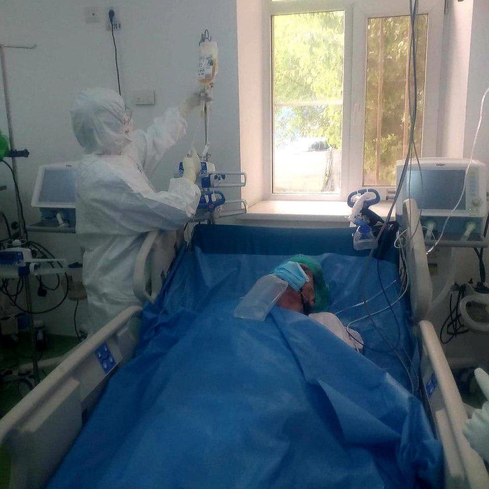 Pacienta de 87 de ani a răspuns bine la tratamentul cu plasmă, potrivit medicilor