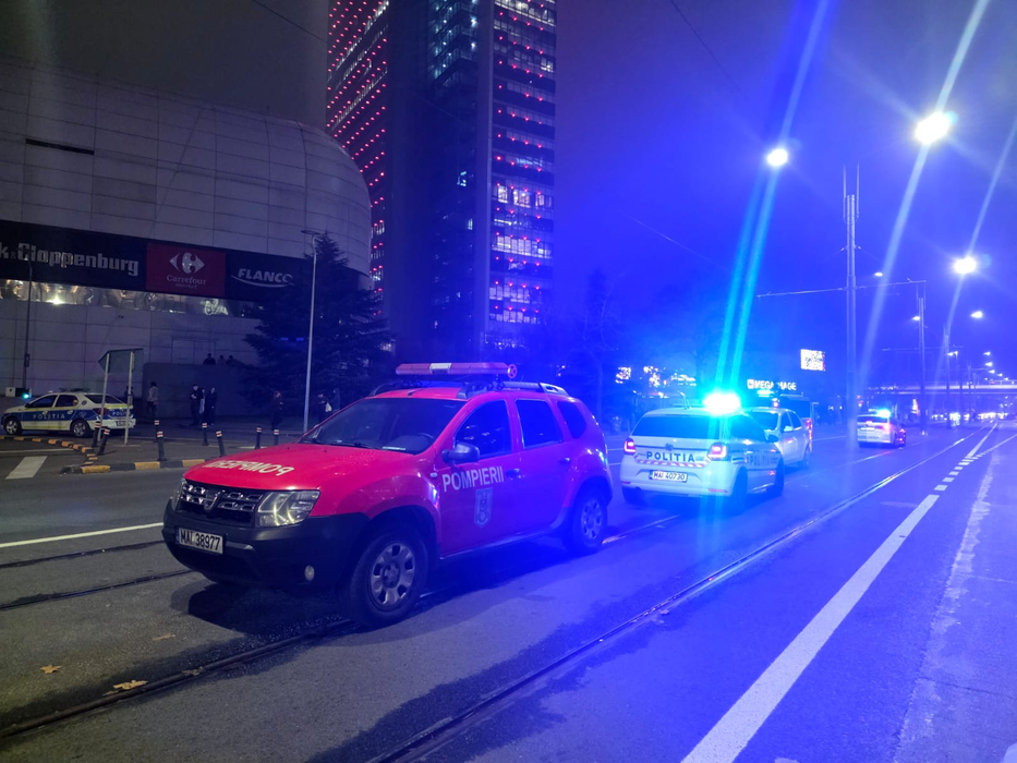 Incendiu la Promenada Mall din Capitală! Oamenii au fost evacuați de urgență